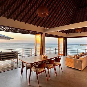 Villa Bingin High Tide
